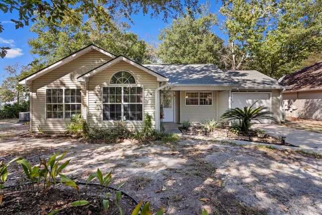 Building Photo - 3 Bedroom Home in Ocean Springs