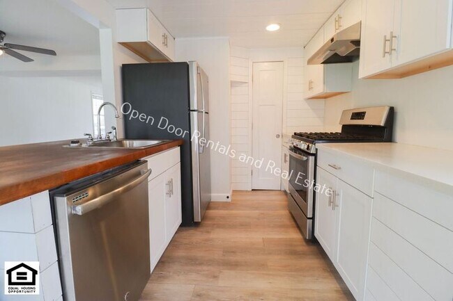 Building Photo - 5810 S 510 E