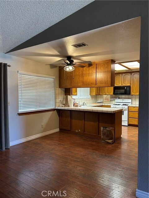 Building Photo - 8730 11th Ave