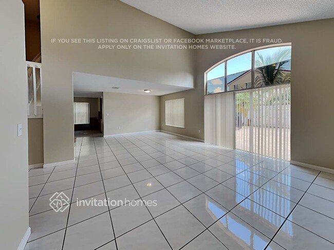 Foto del edificio - 16554 NW 10th St