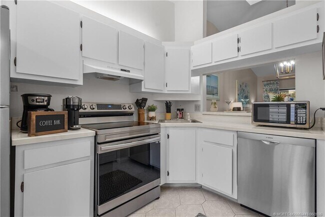 Foto del edificio - 1544 SW Silver Pine Way