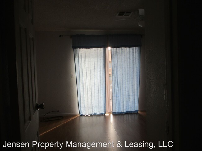 Foto del edificio - 240 Riverside Rd