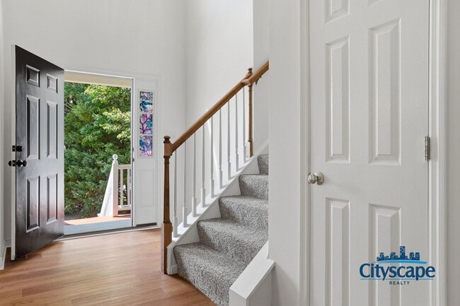 Foto del edificio - BEAUTIFUL ASHBROOK HOME