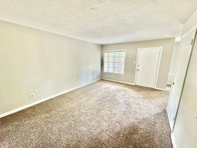 Photo - 2168 Carnes Ave House