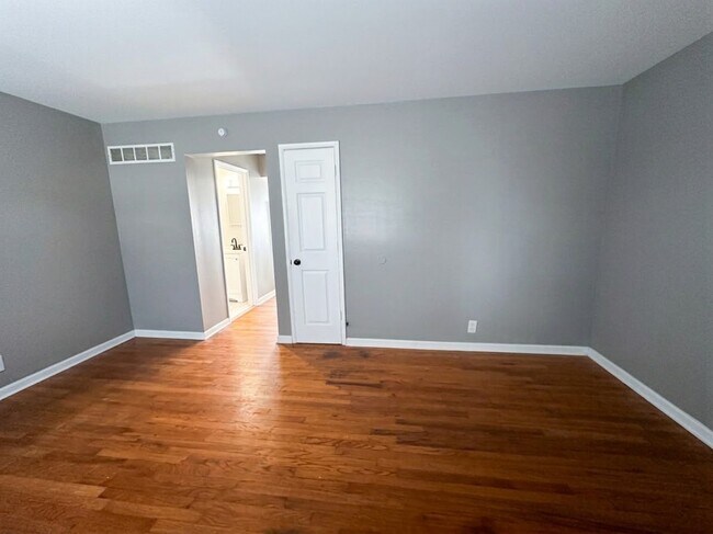 Foto del edificio - 8536 N Broadway-8536 B
