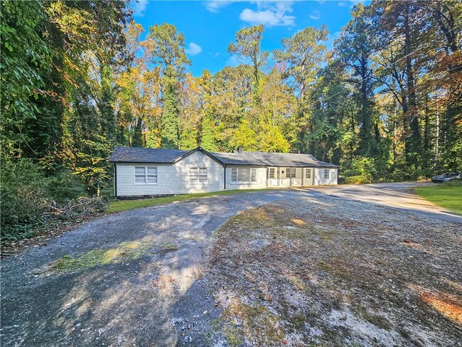 Building Photo - 1527 Willis Mill Rd SW