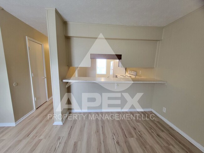Foto del edificio - 9148 Cedarpark Ln NW