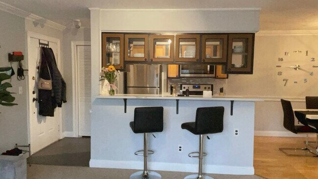 Foto del edificio - 54 Bolton Ct