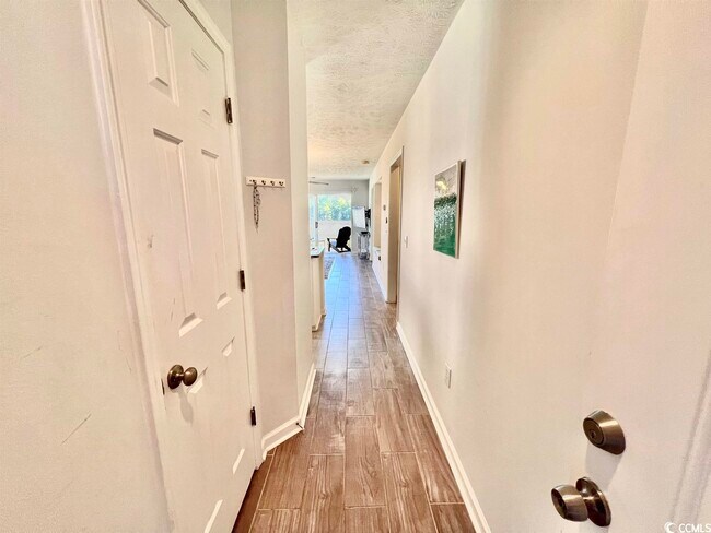 Foto del edificio - 634 Waterway Village Blvd