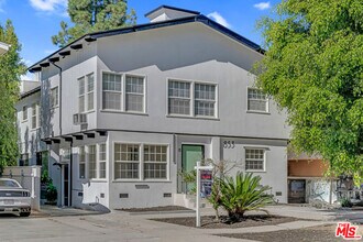 Building Photo - 853 S Bedford St Building Photo - 853 S Bedford St