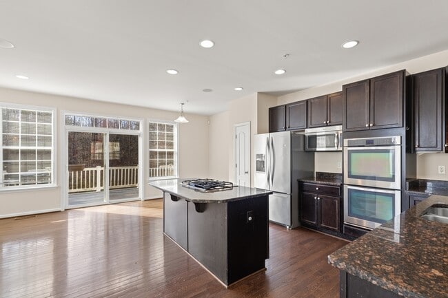 Building Photo - 4921 Forest Pines Dr