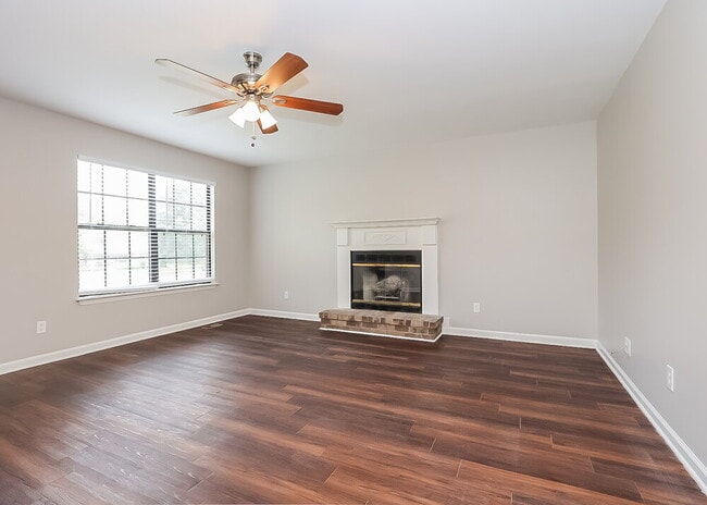 Building Photo - 2535 Ramblewood Dr