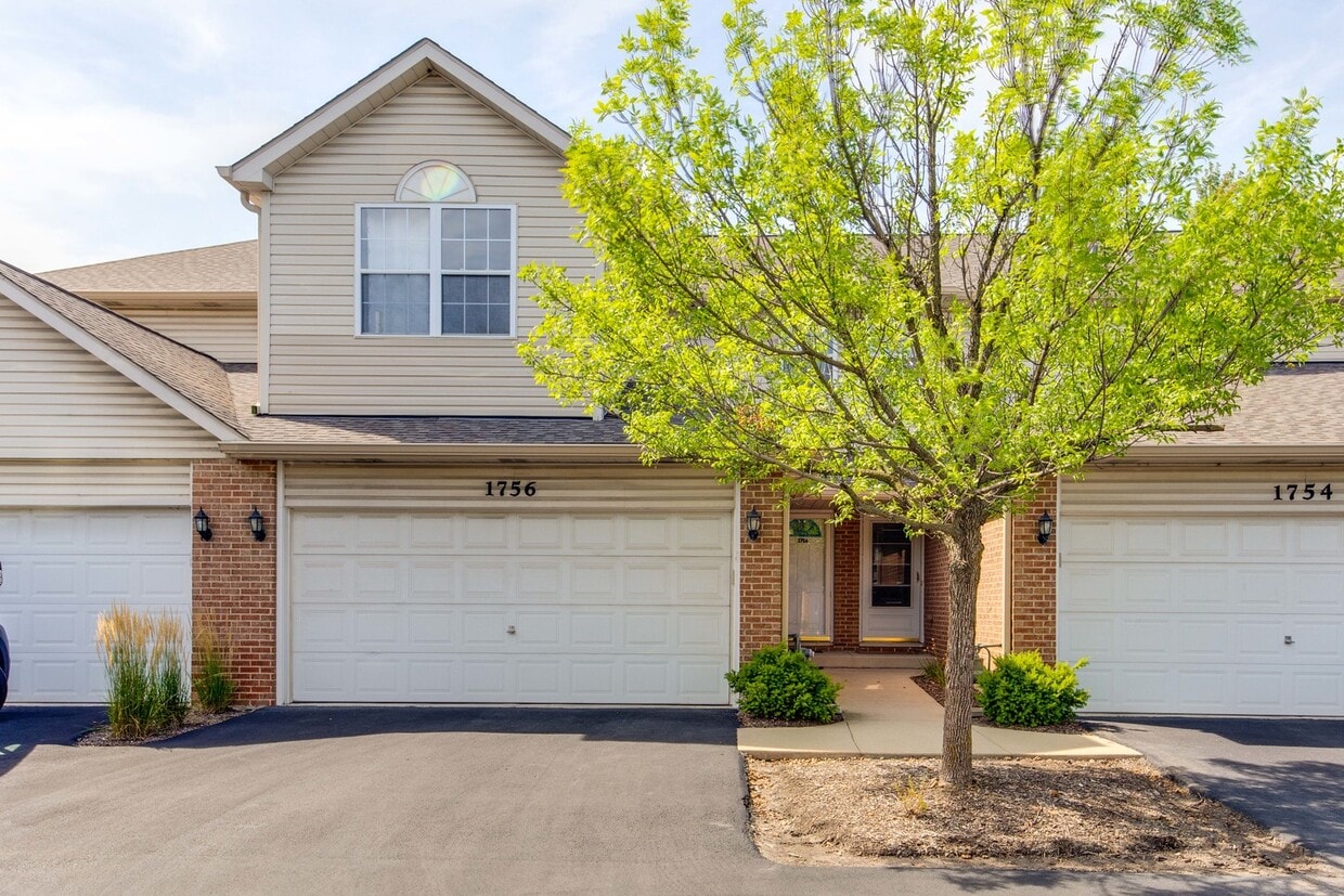 1756 Windward Ave, Naperville, IL 60563 Townhome Rentals in