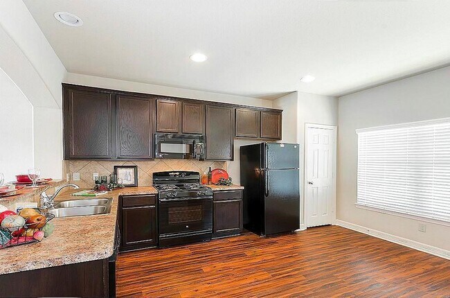 Foto del edificio - 315 Woodland Hills Dr