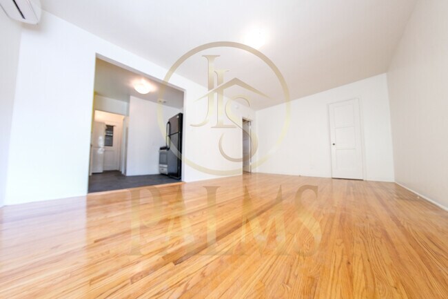 Foto del edificio - 1604 Silver Lake Blvd