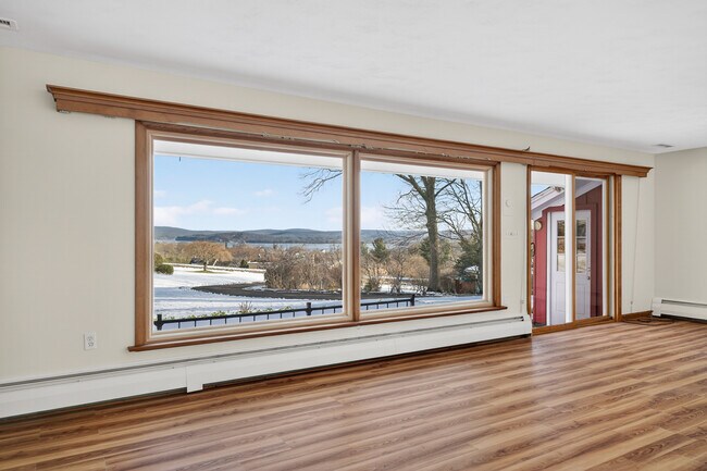 Building Photo - 9 Harbor View S