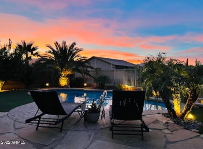 Foto del edificio - 19350 W Oregon Ave