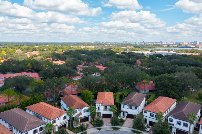 Building Photo - 8412 Via Vittoria Way