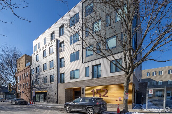 Alternar - ONE52 - Luxury Apartments