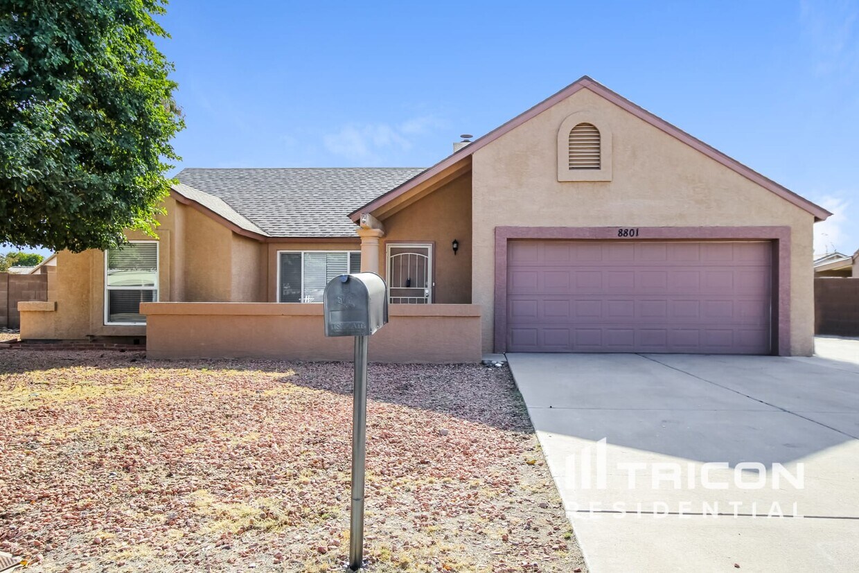 Primary Photo - 8801 W Meadowbrook Avenue Phoenix AZ