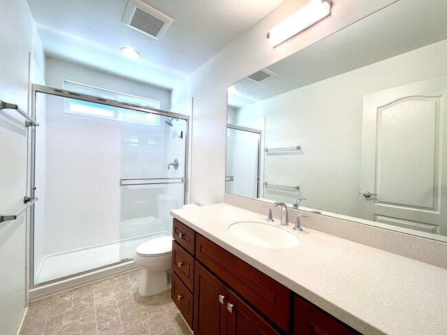 Building Photo - For Rent – Renovated 3BR/2BA Townhouse in ...