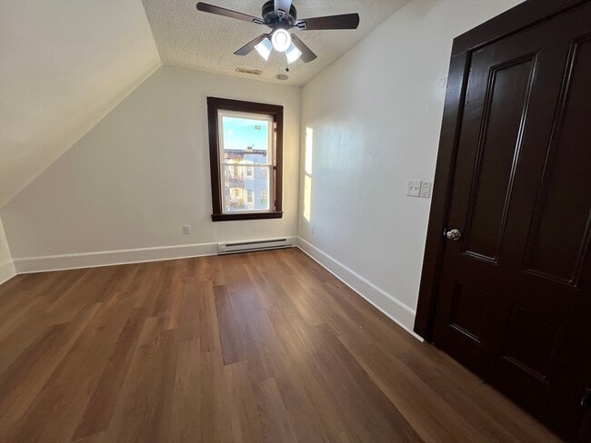 Foto del edificio - 45 Henry Ave