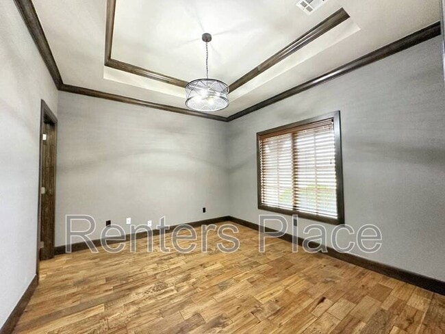 Building Photo - 10387 E 124th St S