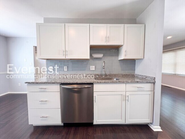 Foto del edificio - 5302 Greenough Pl