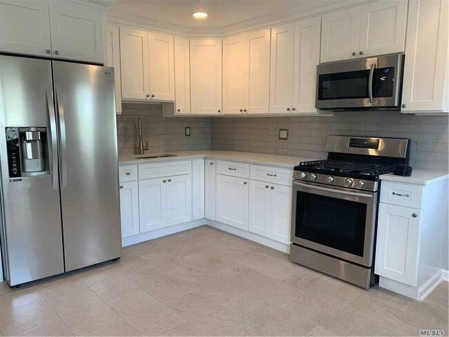 Building Photo - 22 Thrush Dr