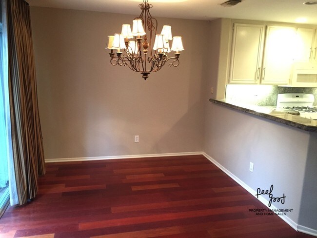 Building Photo - 4680 Los Alamos Way