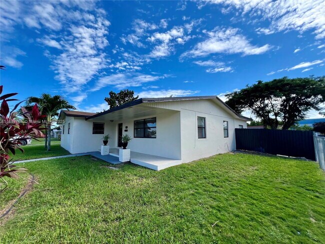 Foto del edificio - 11950 SW 199th St