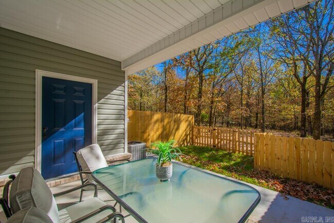 Foto del edificio - 1 Timber Ridge Dr