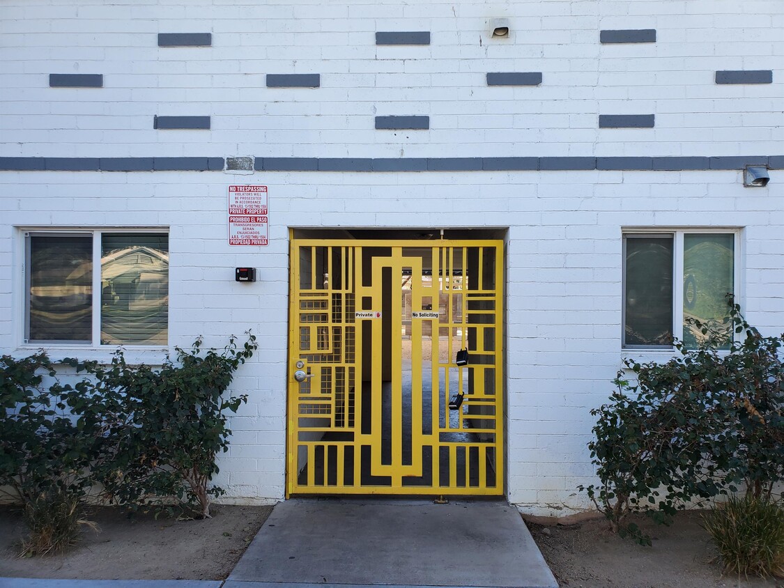 Primary Photo - 605 W Pierson St