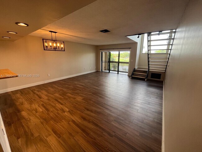 Foto del edificio - 271 W Park Dr