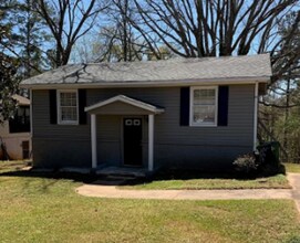Building Photo - 306 Atkinson Dr