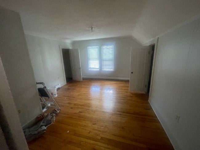 Building Photo - 44 Bellevue St