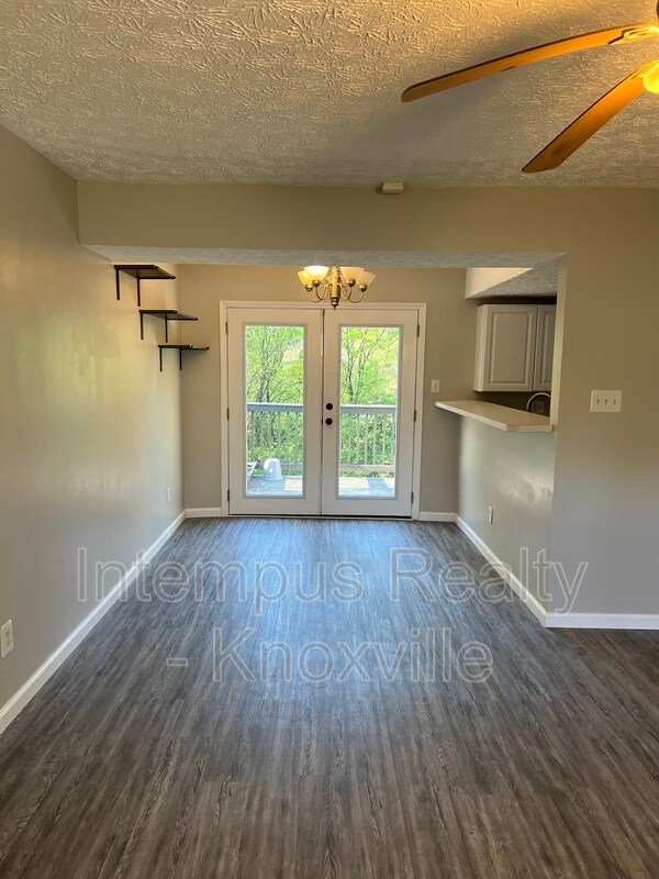 Foto del edificio - 6014 Waterbury Ln