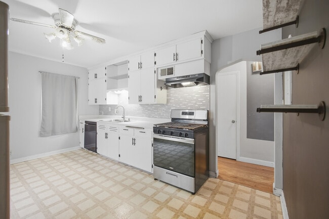 Building Photo - 343 N 62nd St