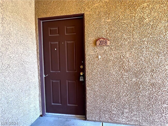 Building Photo - 8250 N Grand Canyon Dr