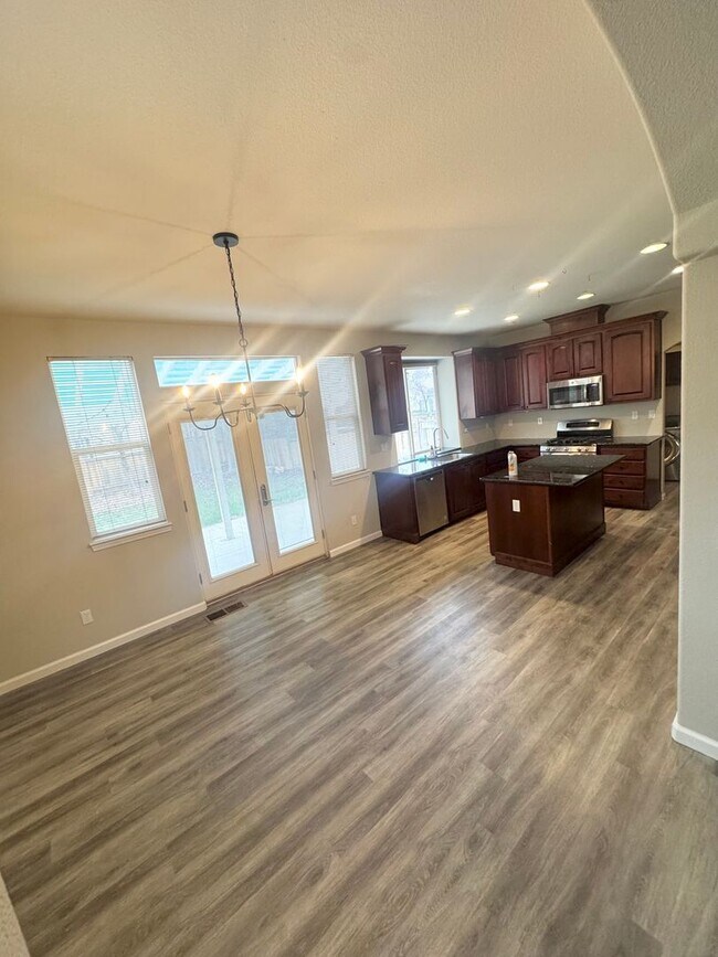 Foto del edificio - Charming Spacious 3 Bedroom Home