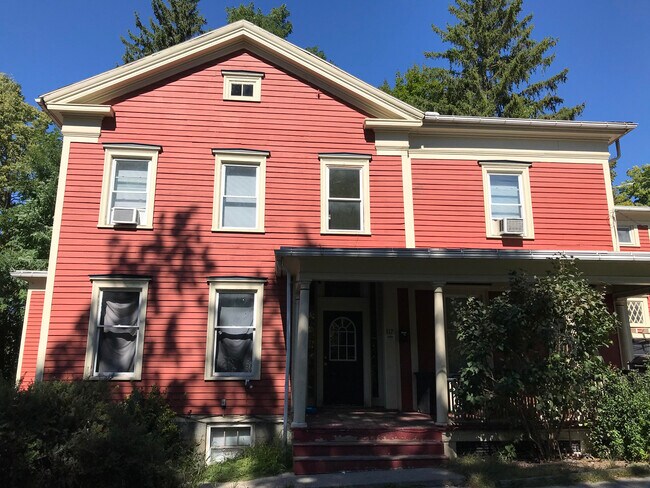 Building Photo - 117 Hudson St