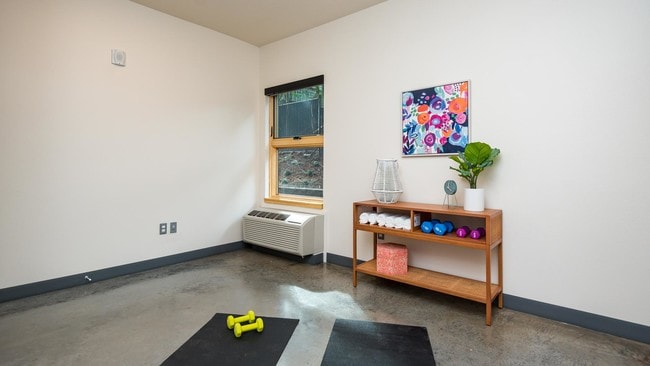 Third Bedroom - Sunshine Portland