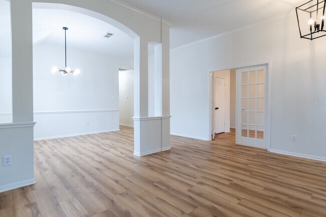 Foto del edificio - 10818 Oak Acres Dr