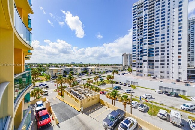 Building Photo - 2501 S Ocean Dr