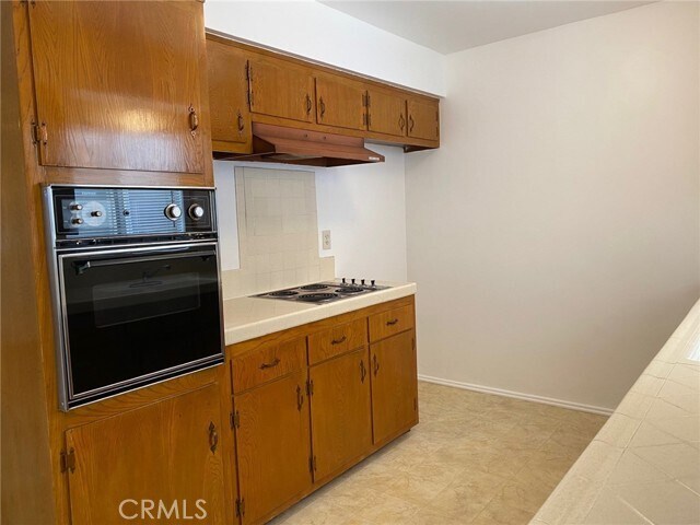 Foto del edificio - 1328 W 8th St