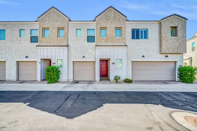 Foto del edificio - 8326 N 22nd Ln