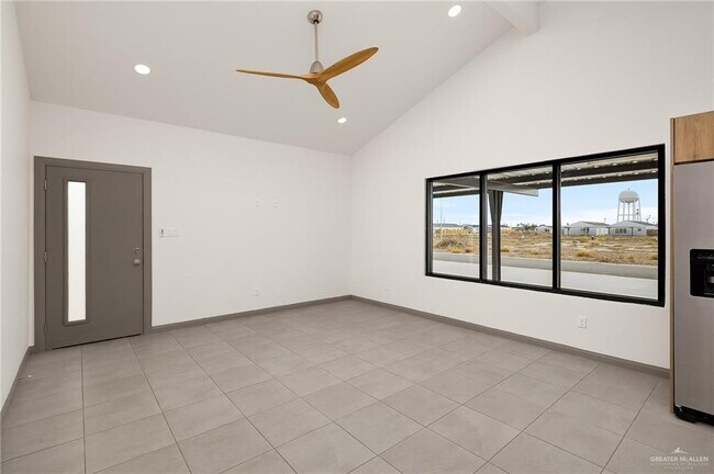 Foto del edificio - 18 Mile 6 Rd N