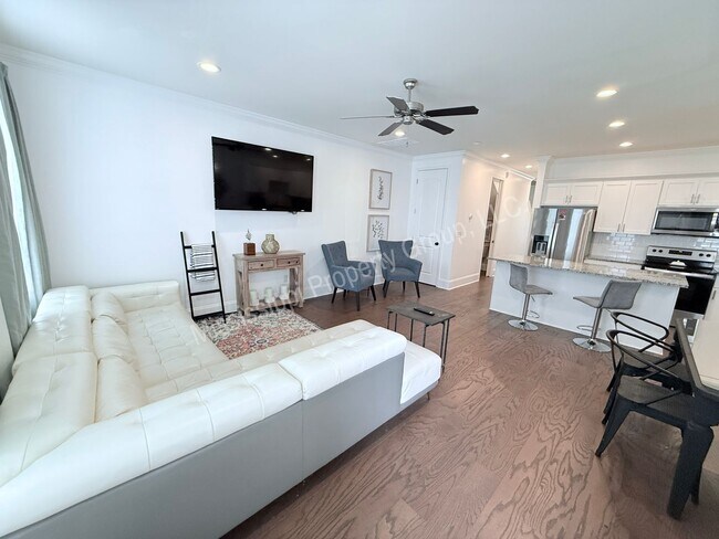 Foto del edificio - 102 Farm View Dr