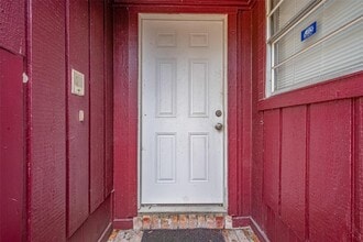 Building Photo - 10534 Evesborough Dr