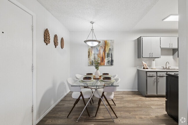 1BR, 1BA - 604SF - Dining Room - Elevation Apartments